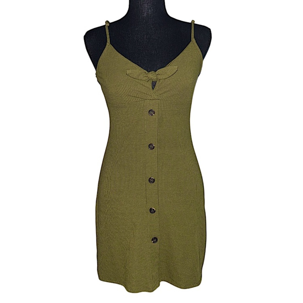 5/25$ ✨ Garage Olive Ribbed Little Dress 💚